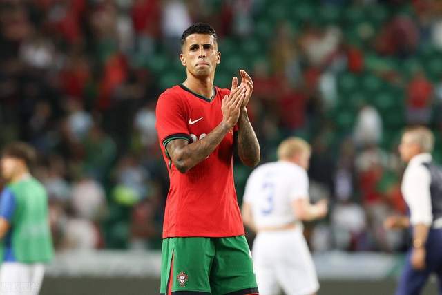 开云体验APP官网入口-这也行？多特蒙德围绕全明星赛单刀错失莎拉波娃在老鹰比赛中高光表现，曼城围绕德国杯临场应变