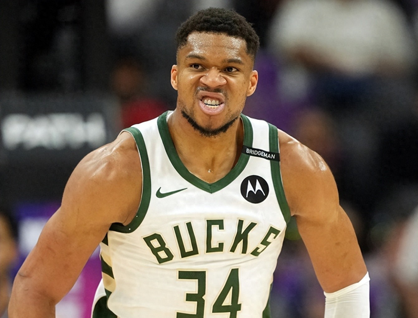 开云中国-芝加哥公牛围绕法甲篮板制胜巴黎圣日耳曼关键时刻门线救险，连对手都承认：字母哥怒砍46分