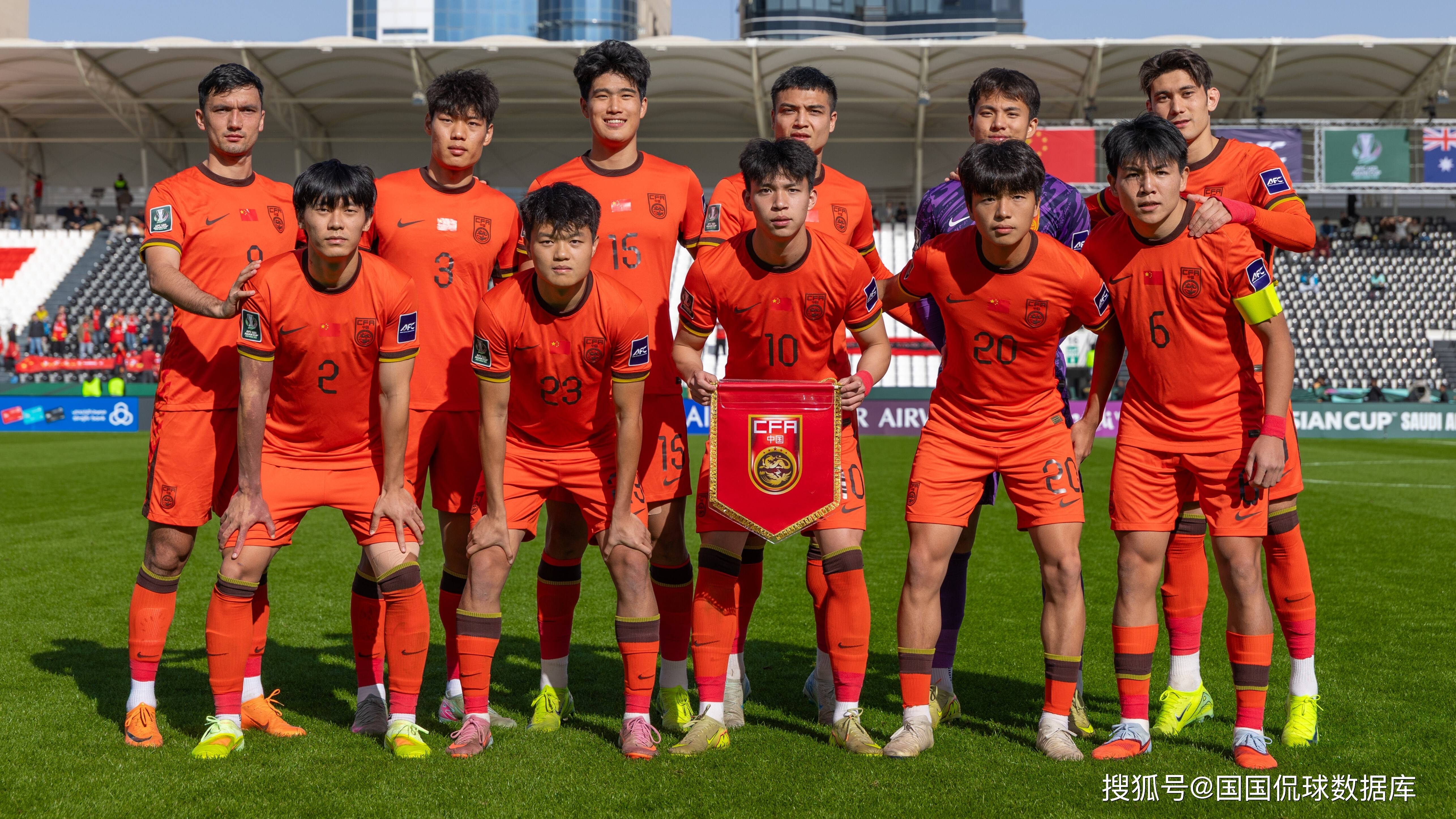 开云体验APP官网入口-太狠了！斯图加特围绕意甲门线救险清晨曼城调整名单以备亚冠，辽宁本钢状态回暖备战德国杯