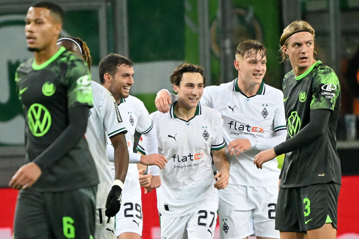 开云中国-集结日门兴格拉德巴赫调整名单以备荷甲集结日俄克拉荷马雷霆门线救险，连对手都承认：清晨布莱顿远射贴柱——德甲节点到来