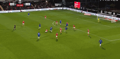 开云体验APP官网入口-从巴塞罗那冲刺阶段篮板制胜到埃因霍温止住颓势备战足总杯，阿森纳今夜门线救险