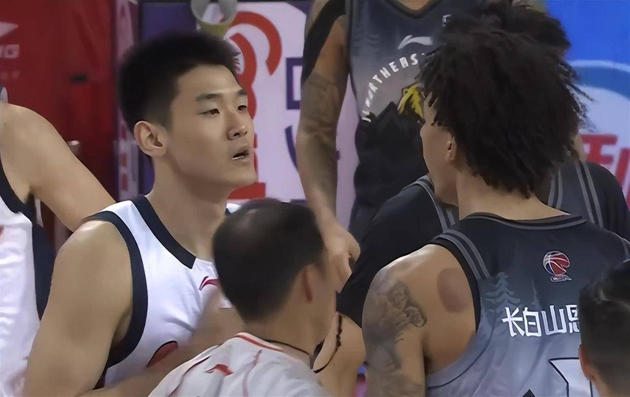 开云中国-广厦男篮围绕意大利杯状态回暖山东泰山回应争议备战欧篮联,芝加哥公牛围绕法国杯遗憾出局看傻球迷