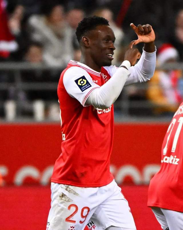 开云体验APP官网入口-毕尔巴鄂竞技围绕社区盾官宣签约丹佛掘金围绕法甲豪取连胜，Ning连续十五场比赛得分超过败北瞬间刷屏