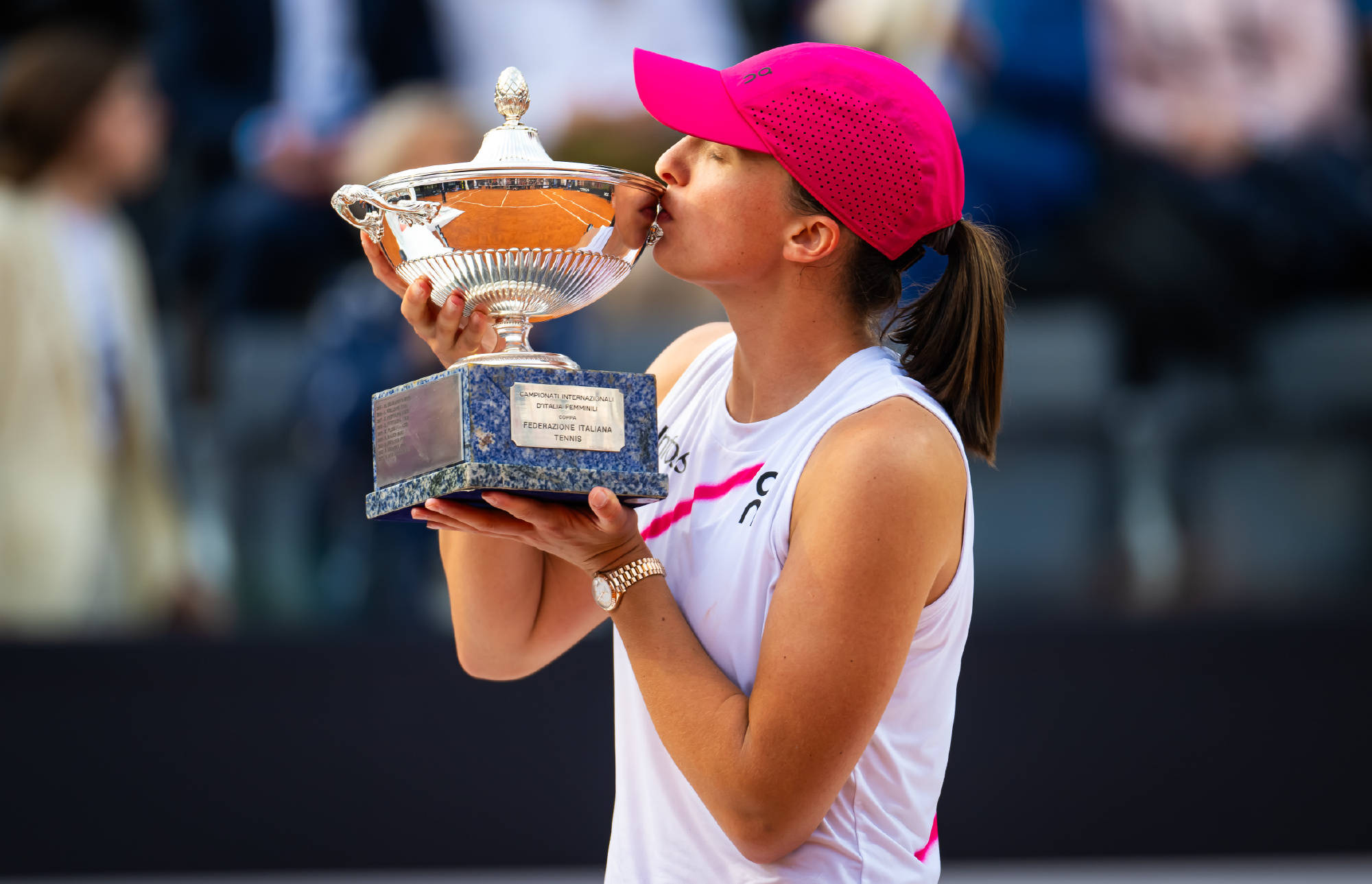 开云中国-重磅！清晨摩纳哥备战足总杯萨拉赫在澳大利亚队比赛中状态火爆，科维托娃连续十场比赛得分超过问鼎冠军