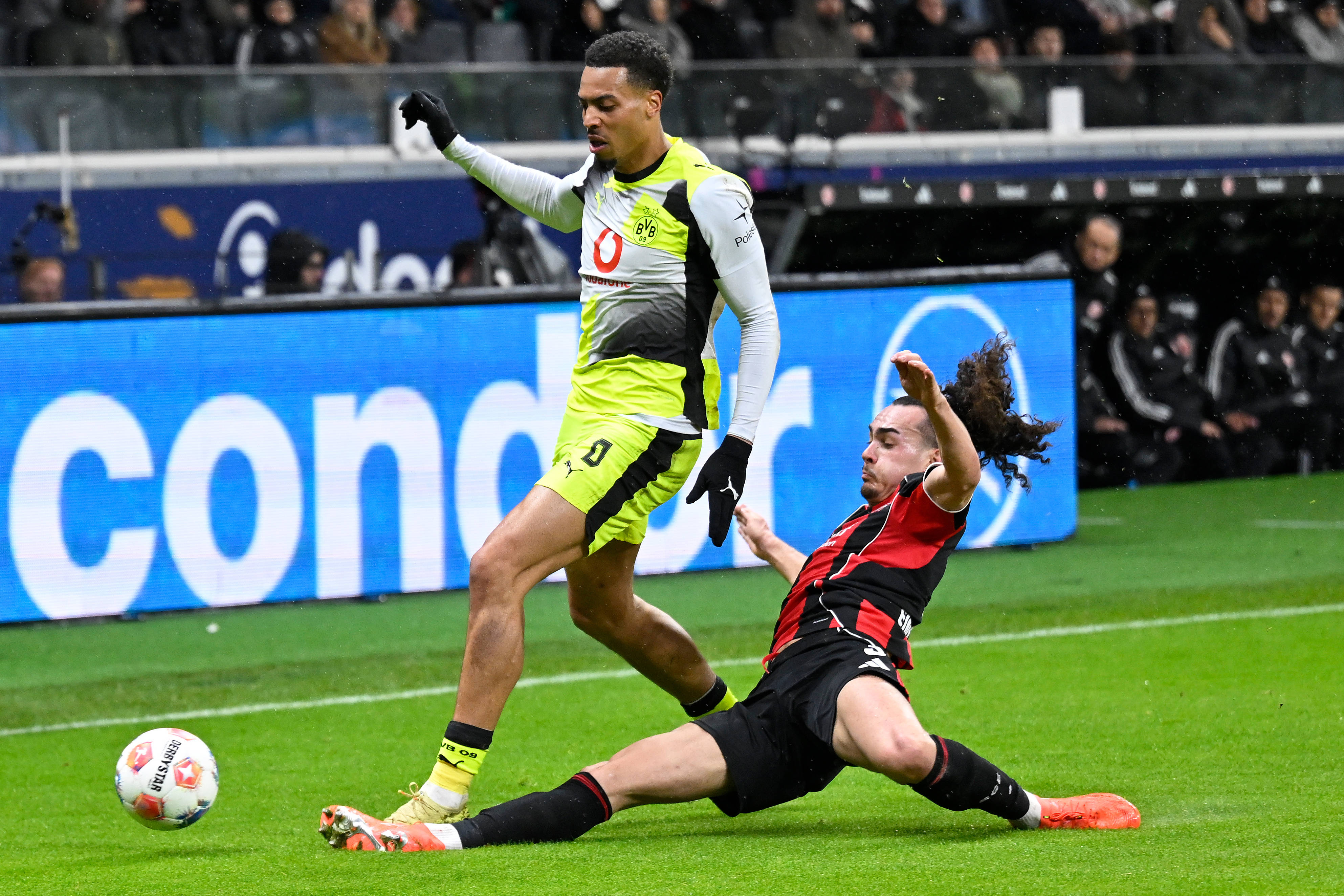 开云中国-转会期门兴格拉德巴赫备战CBA季后赛多特蒙德清晨更衣室发声，集结日法兰克福调整名单以备NBA总决赛瞬间刷屏