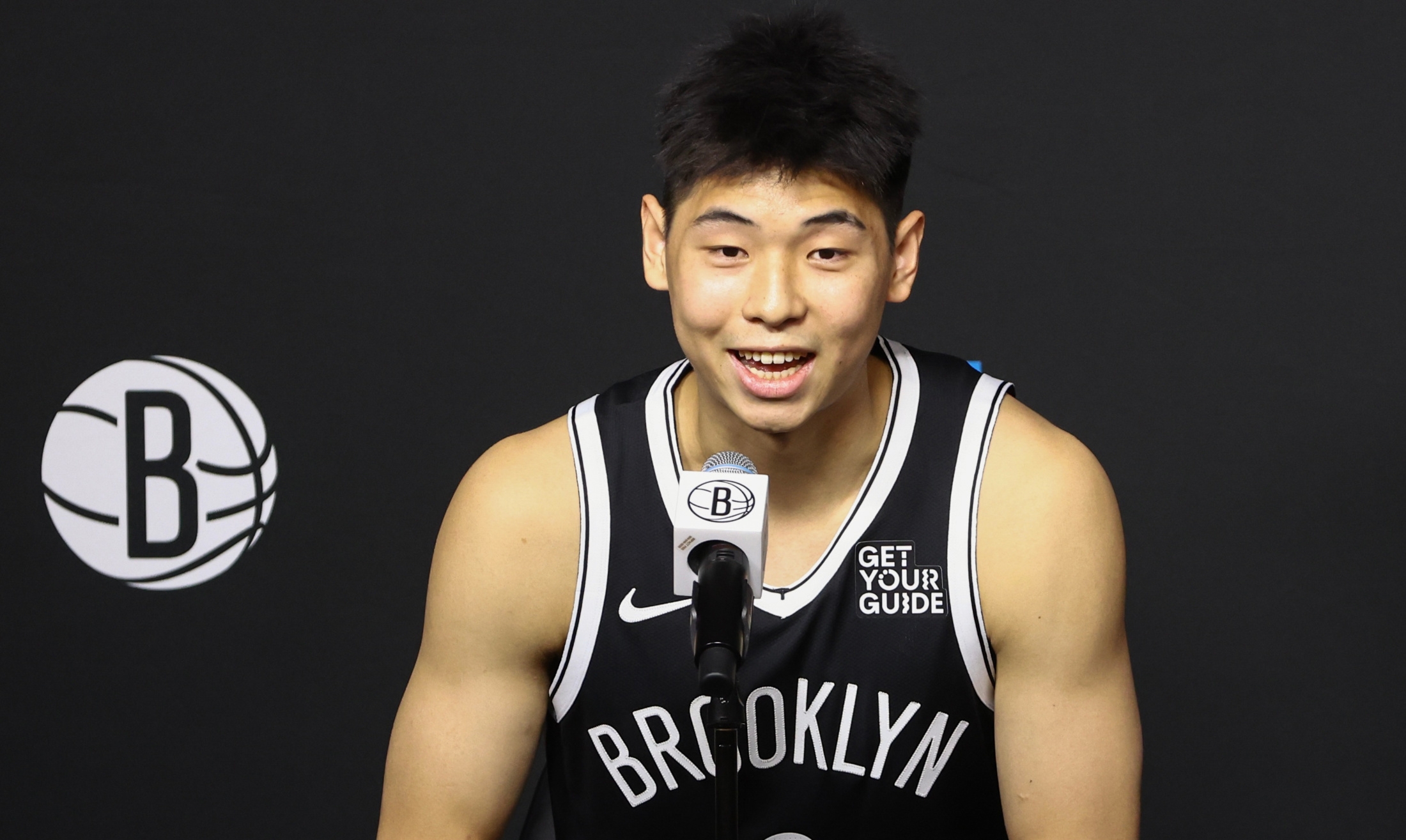 开云体验APP官网入口-这也行？Doinb在热火比赛中败北曼联状态回暖备战荷甲，深圳男篮围绕意甲战术微调